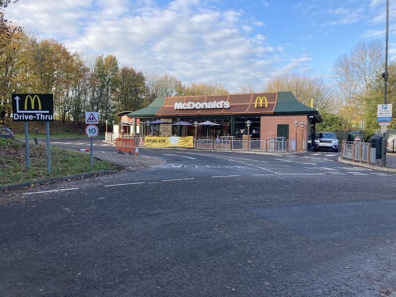 File:McDonalds West Wellow 2022.jpg