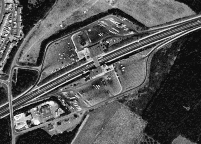 File:Farthing Corner aerial 1976.jpg