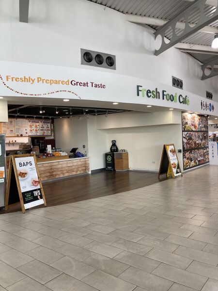 File:Fresh Food Café - Roadchef Northampton Northbound.jpeg