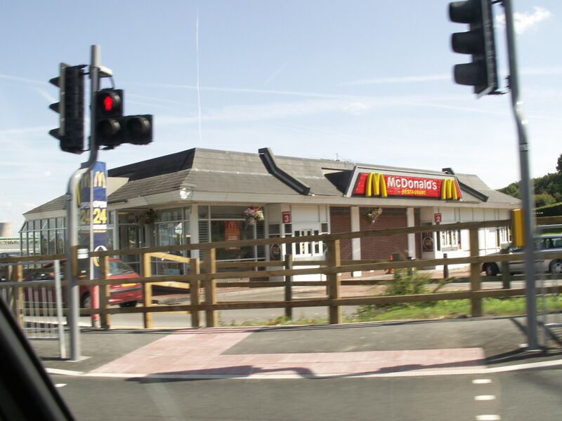 File:Didcot McDonalds.jpg