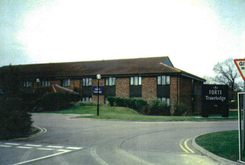 File:Travelodge Acle 1998.PNG