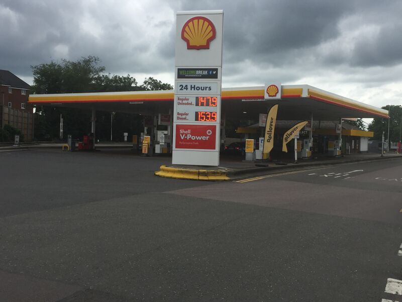File:Shell Newport Pagnell North 2019.jpg