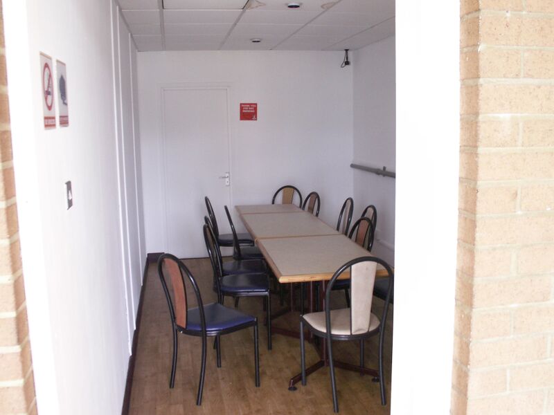 File:Sutton Scotney southbound meeting room.jpg