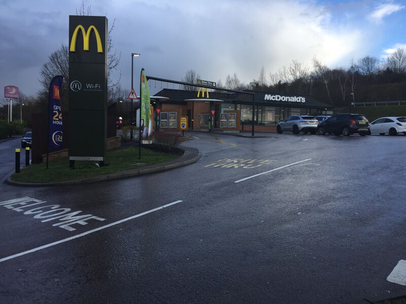 File:McDonalds Bourne End 2019.jpg