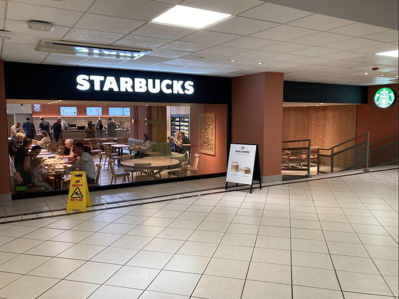 File:Starbucks Membury West 2023.jpg