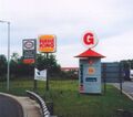 Esso: Cherwell Valley entry signs.jpg