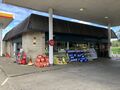 Shell: Cairn Lodge forecourt shop 2024.jpg