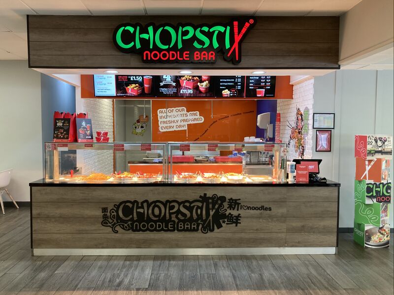 File:Chopstix Noodle Bar Membury East 2023.jpg