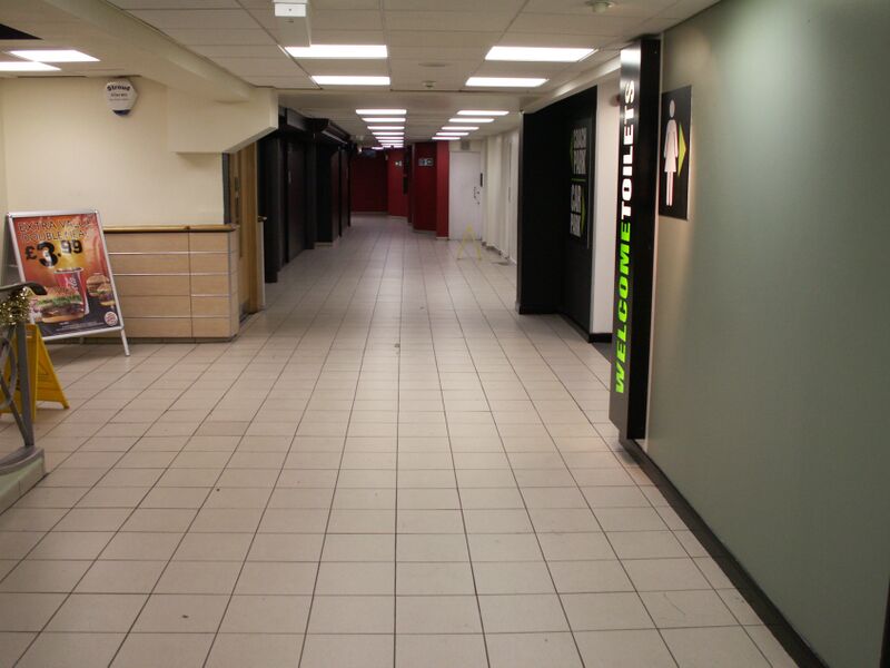File:Membury corridor.jpg