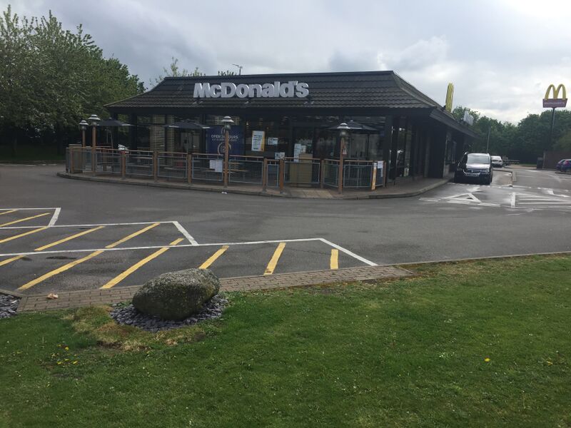 File:McDonalds Brampton Hut 2021.jpg