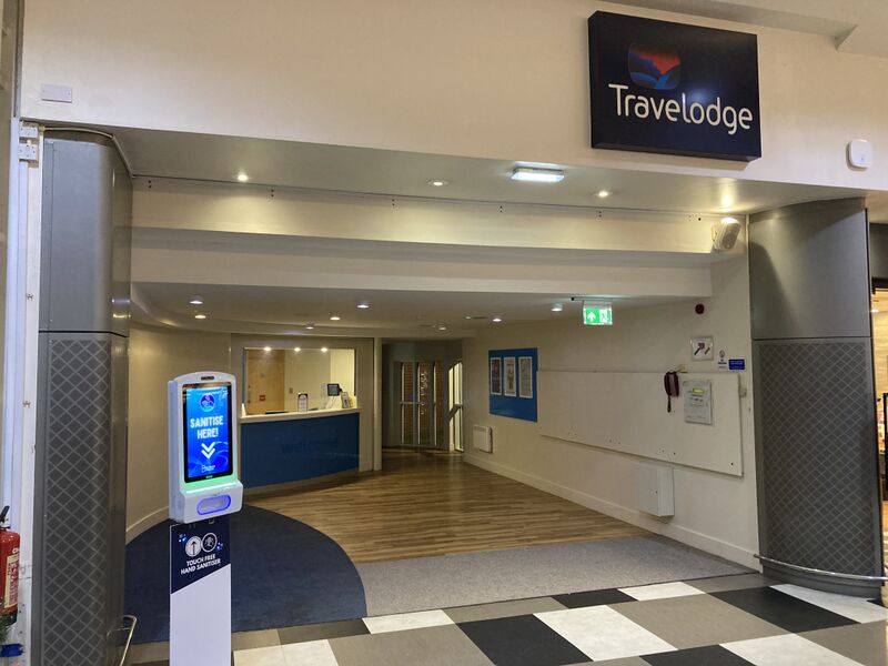 File:Travelodge entrance Doncaster North 2023.jpg