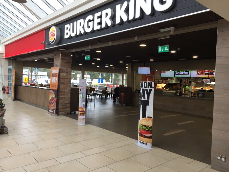 File:Burger King Leigh Delamere East 2020.jpg