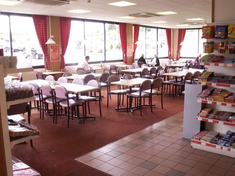 File:Sutton Scotney northbound restaurant 2.jpg